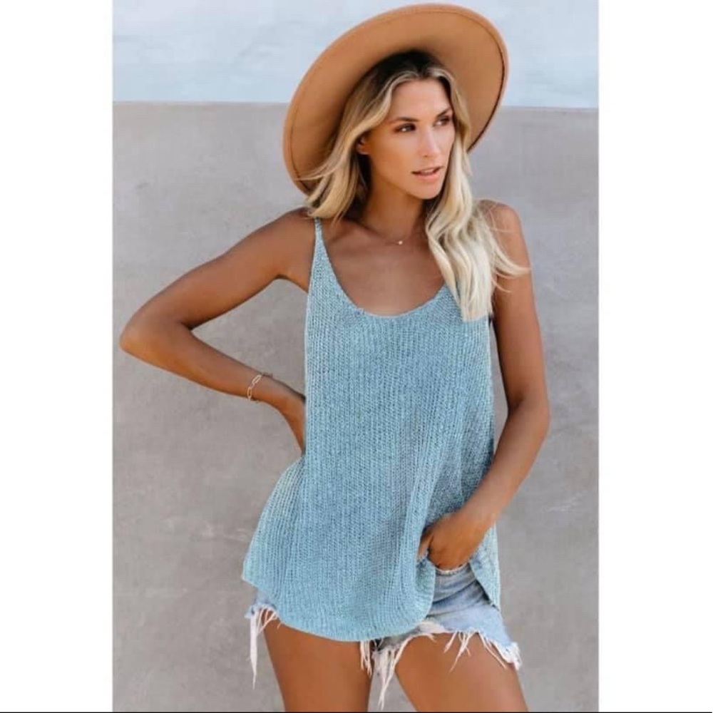 C̺͆L̺͆E̺͆A̺͆R̺͆A̺͆N̺͆C̺͆E̺͆   Blue Knit Tank